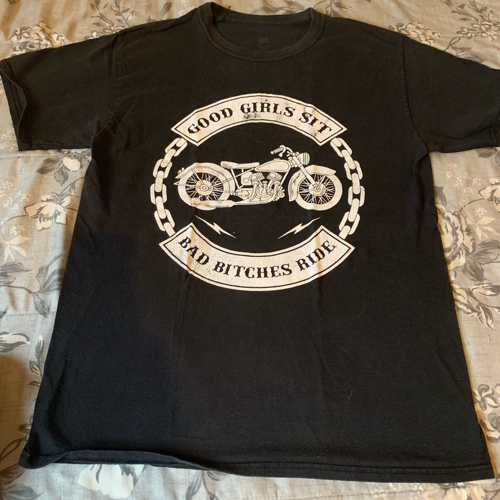 Two T-shirt shirts